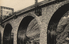La Vallée d'Aspe : Le Viaduc d'Arnousse et La Route d'Espagne - Célestin Carrache (éd. Pau) - carte postale - Archives départementales 64 – cote 8FI512-560-00443